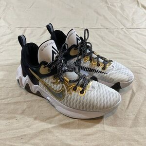 Nike Giannis Immortality "Championship" Basketball Sneakers